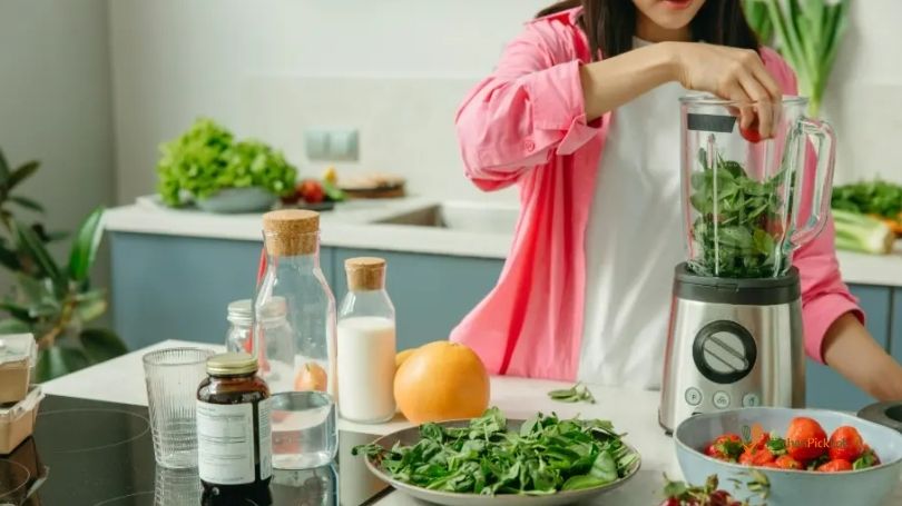 How Many Watts Should a Blender Have for Home Use