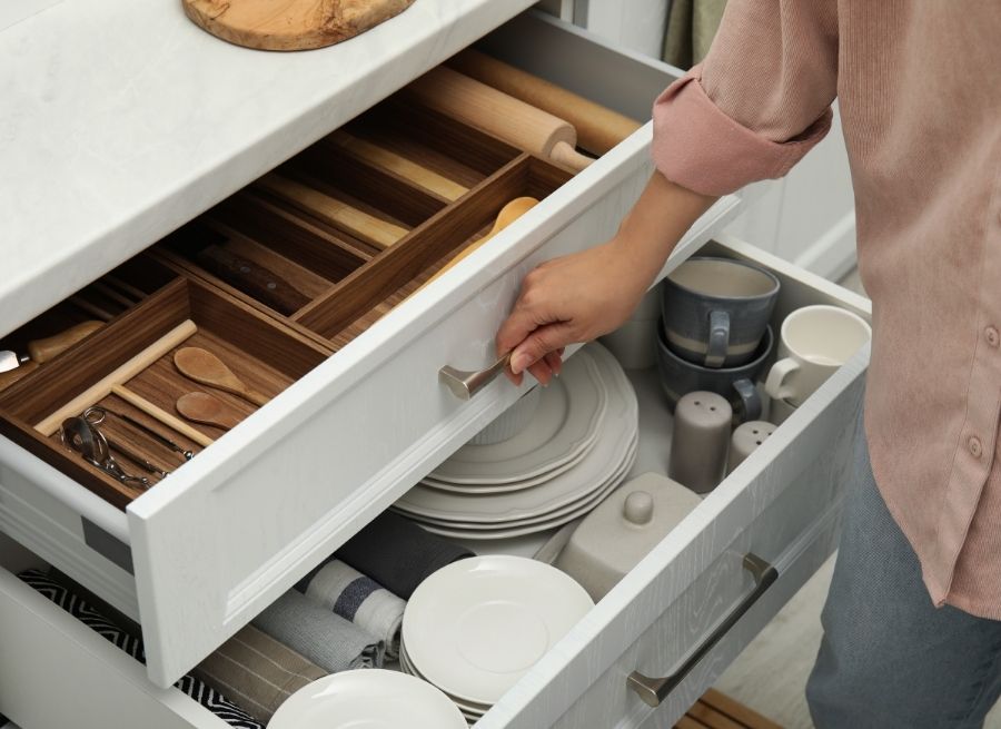 Use Drawer Dividers for Utensils
