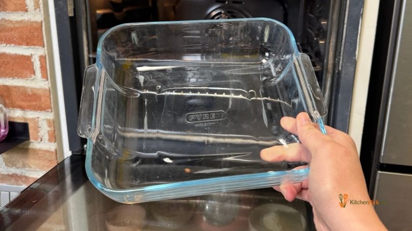 can pyrex glass go in the microwave