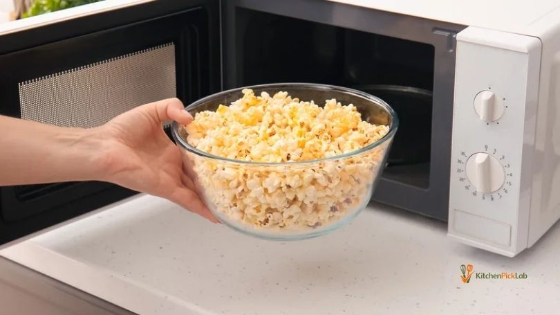 can pyrex go in the microwave
