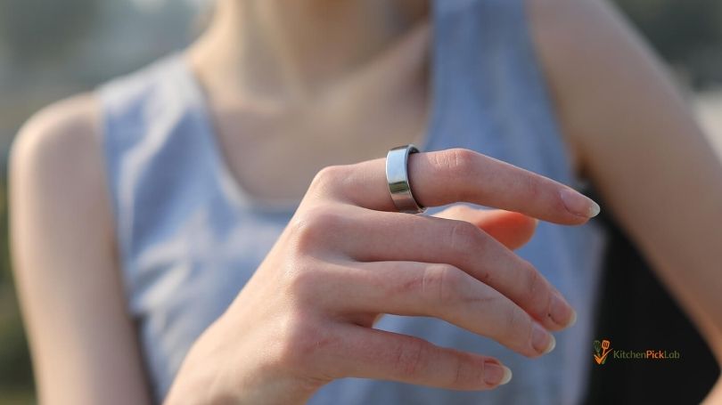 can stainless steel turn your skin green