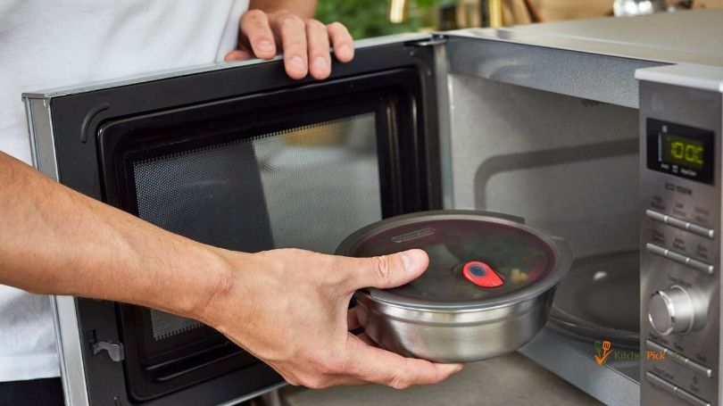 can you microwave stainless steel bowls