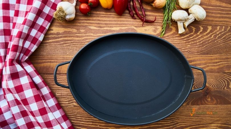 can you season cast iron with bacon grease