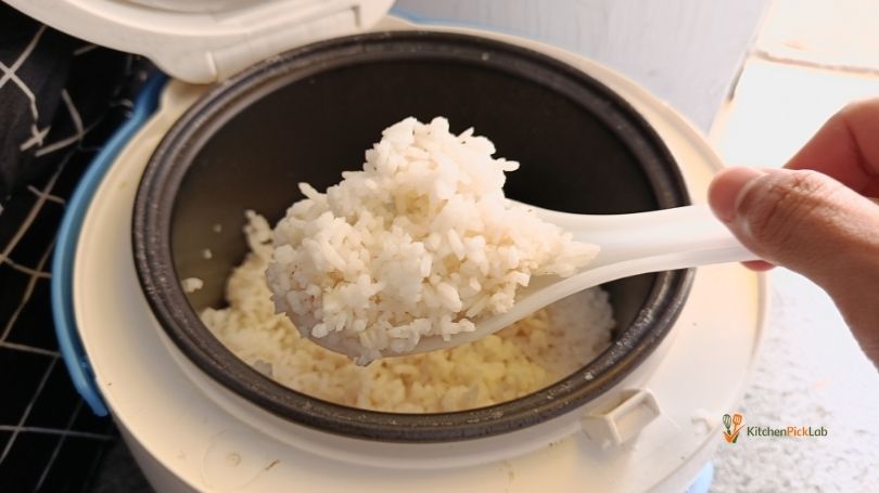 how long can i leave rice in a rice cooker